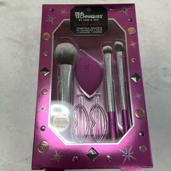 Real Techniques | Flawless Sparkle Brush Set - Picture 2 of 5